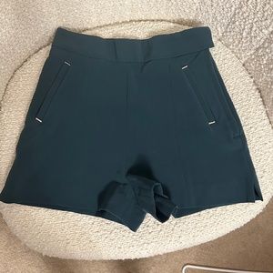 Dressy Highwaisted shorts